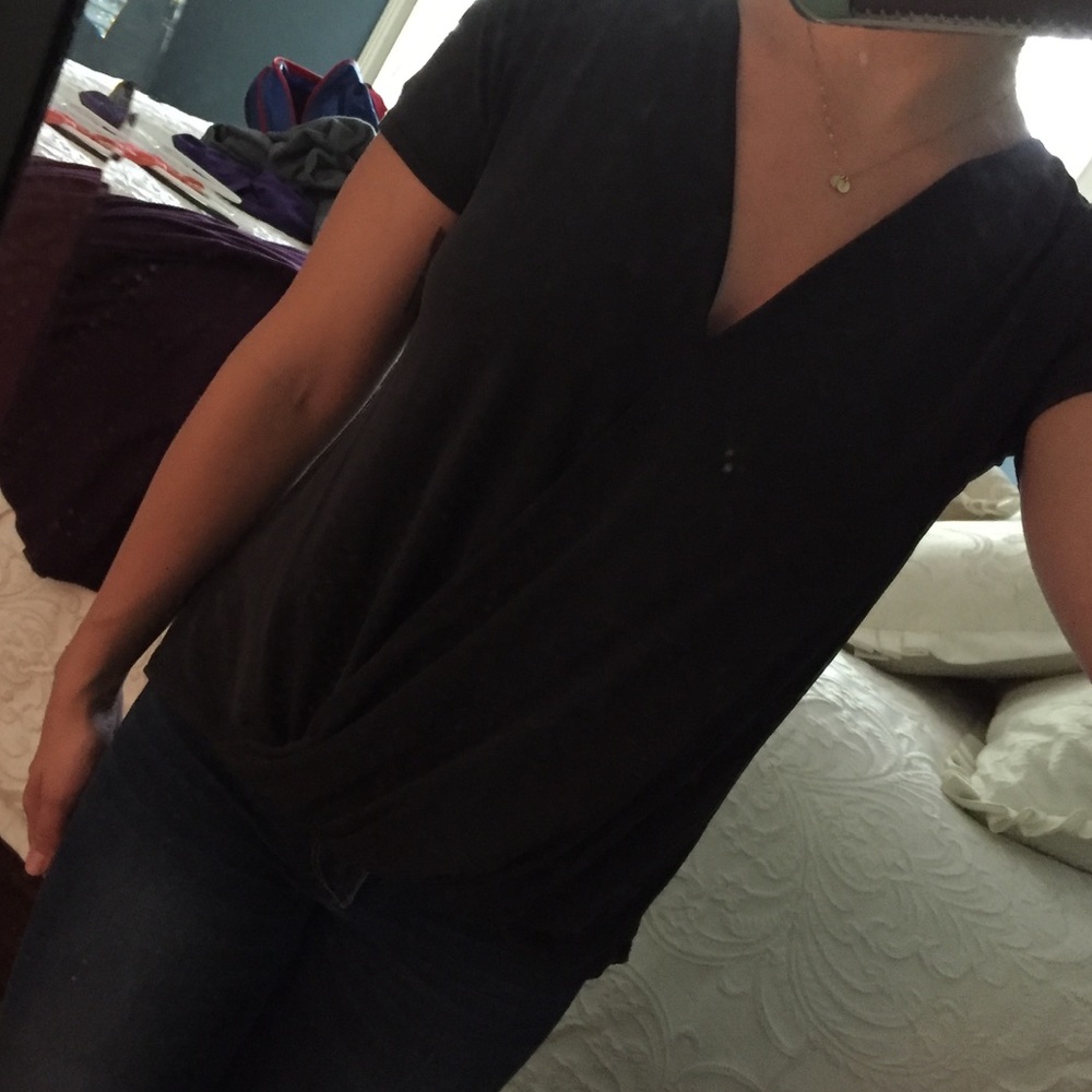 V neck twist top